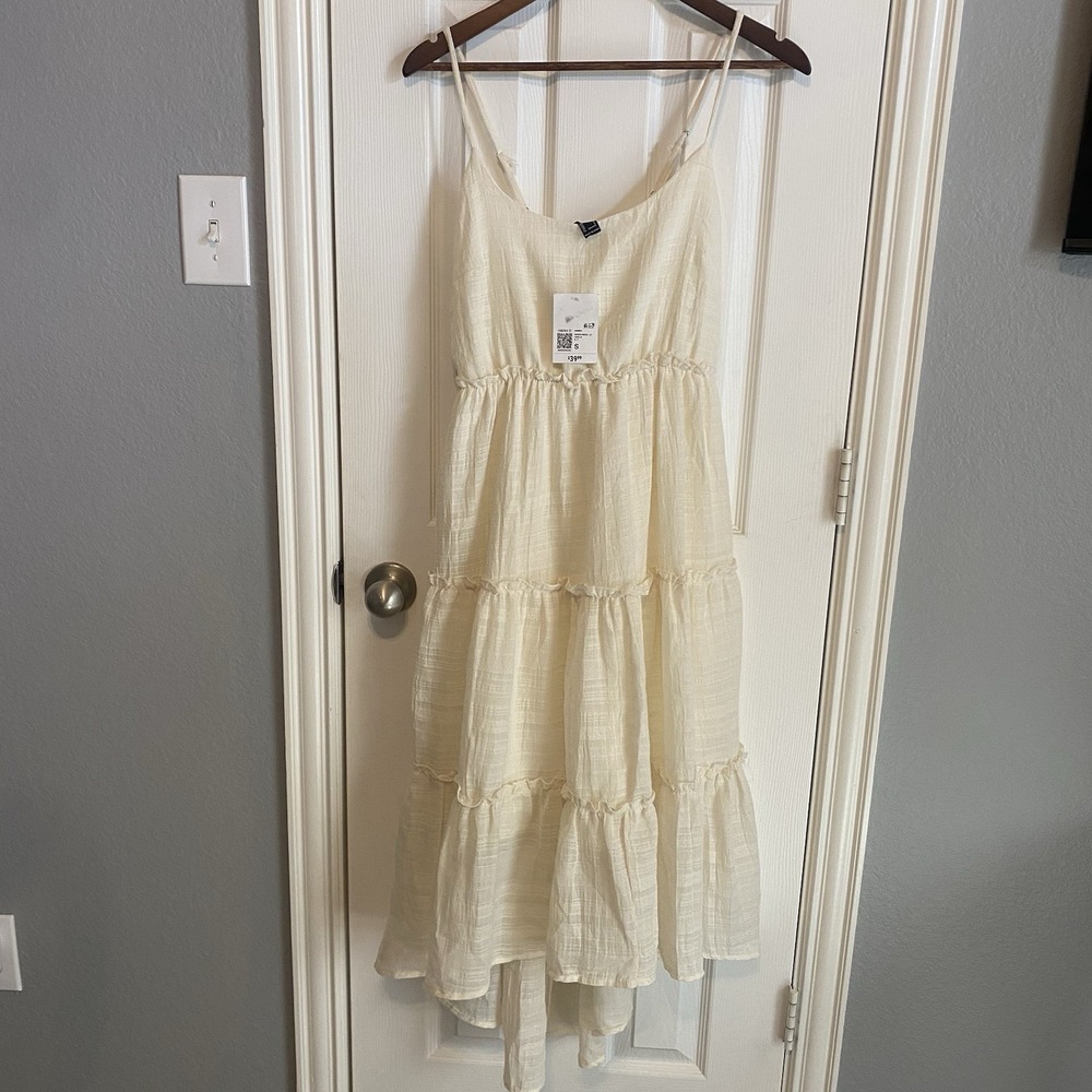 Forever 21 Dress Women's Small‎ NWT Woven Lined Hi-Lo White Cream Stretch